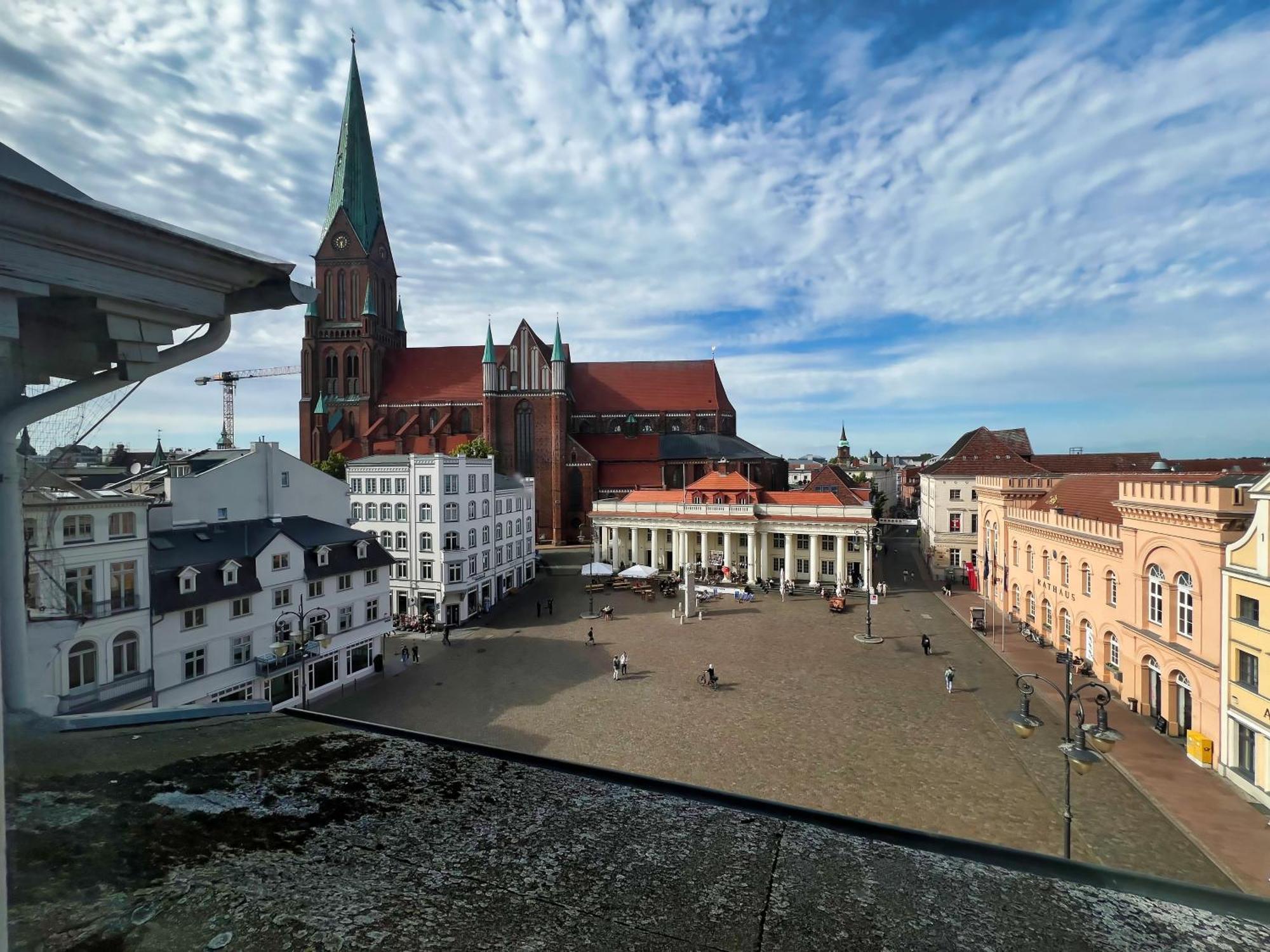 Nr 2 Modernes Apartment In Historischer Marktplatzlage 56 Qm # Cosiness Company 22 슈베린 외부 사진